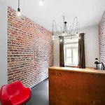 Well Well Apartmanhotel 3*