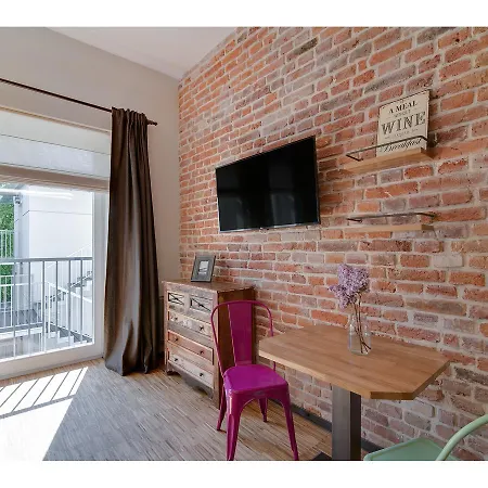 Well Well 公寓式酒店 3*