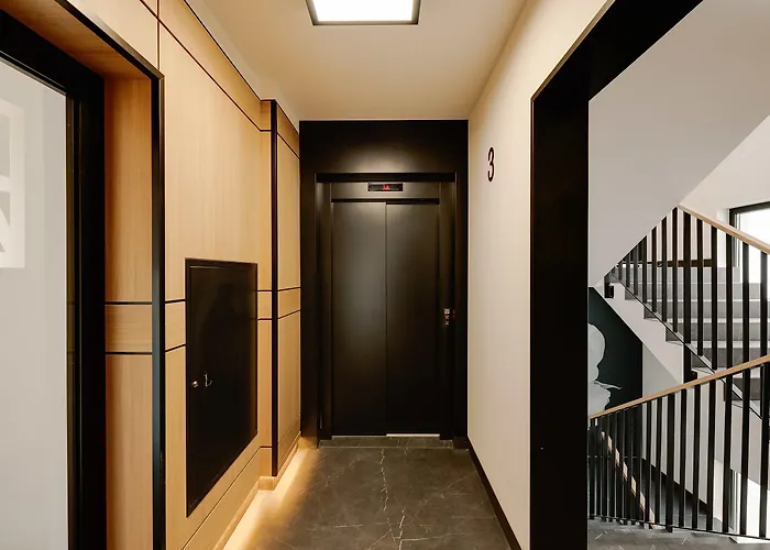 Well Well Aparthotel 3*