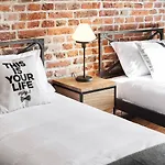 Well Well Aparthotel