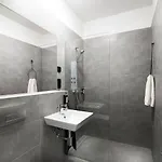 Well Well Aparthotel Krakau
