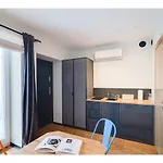 Well Well Aparthotel